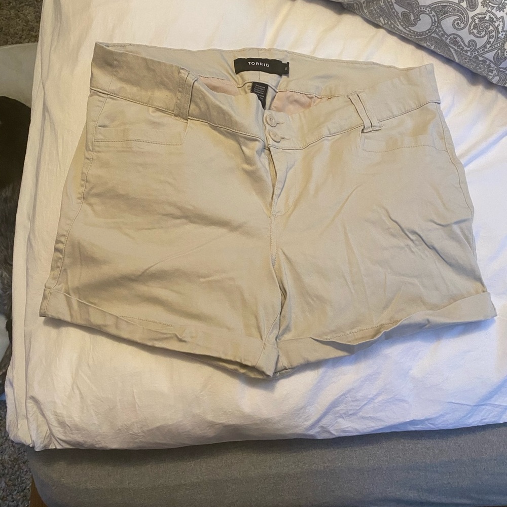 Torrid Khaki Shorts Size 18
